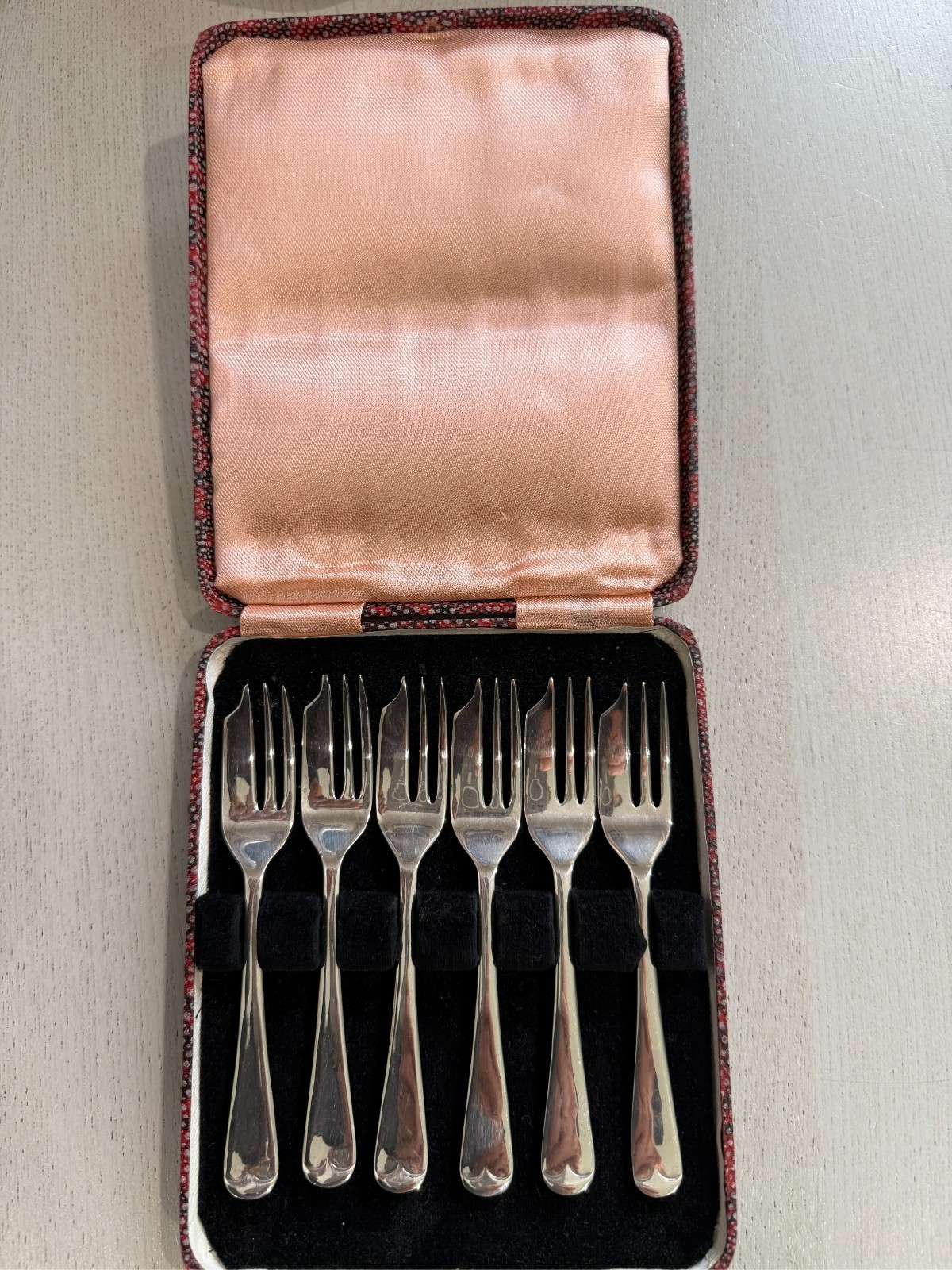 Vintage FHS England EPNS Cake Dessert Forks Set 6pc w/ Case Silver Plate