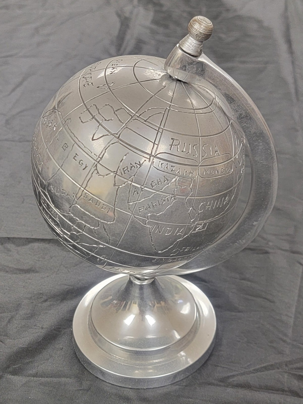 Vintage Globe Aluminum Chrome Made In India Hand Engraved 9″ Tall
