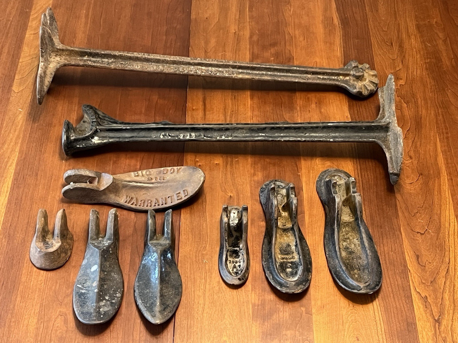 Antique Cast Iron Cobbler’s Anvil Stands & Shoe Lasts Forms Lot Of 9 Pieces VTG