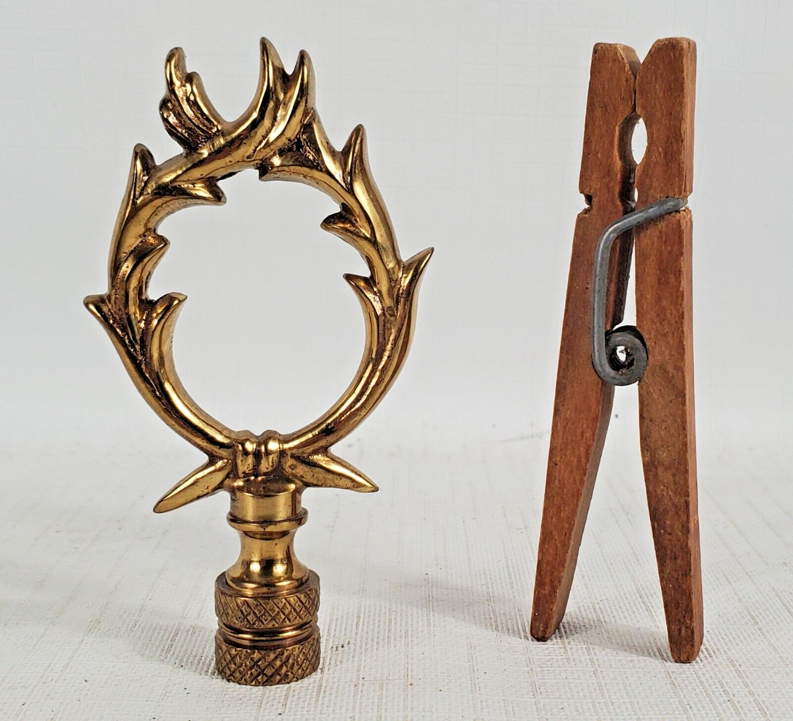 lamp finial solid brass vtg vine and leaf design
