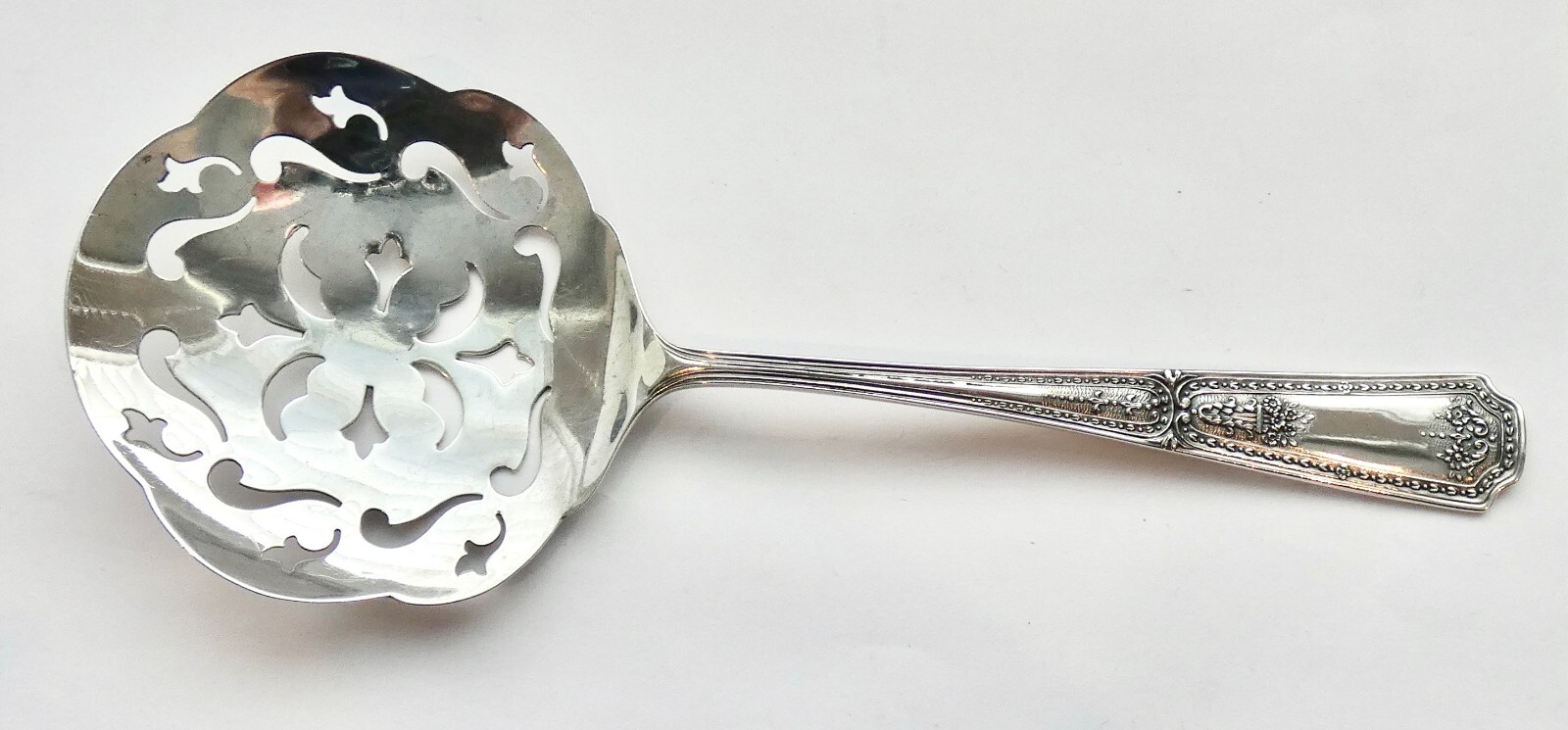 SSMC Sterling Silver Pierced Tomato Server 1900 Carpathia Pattern 7 3/8″