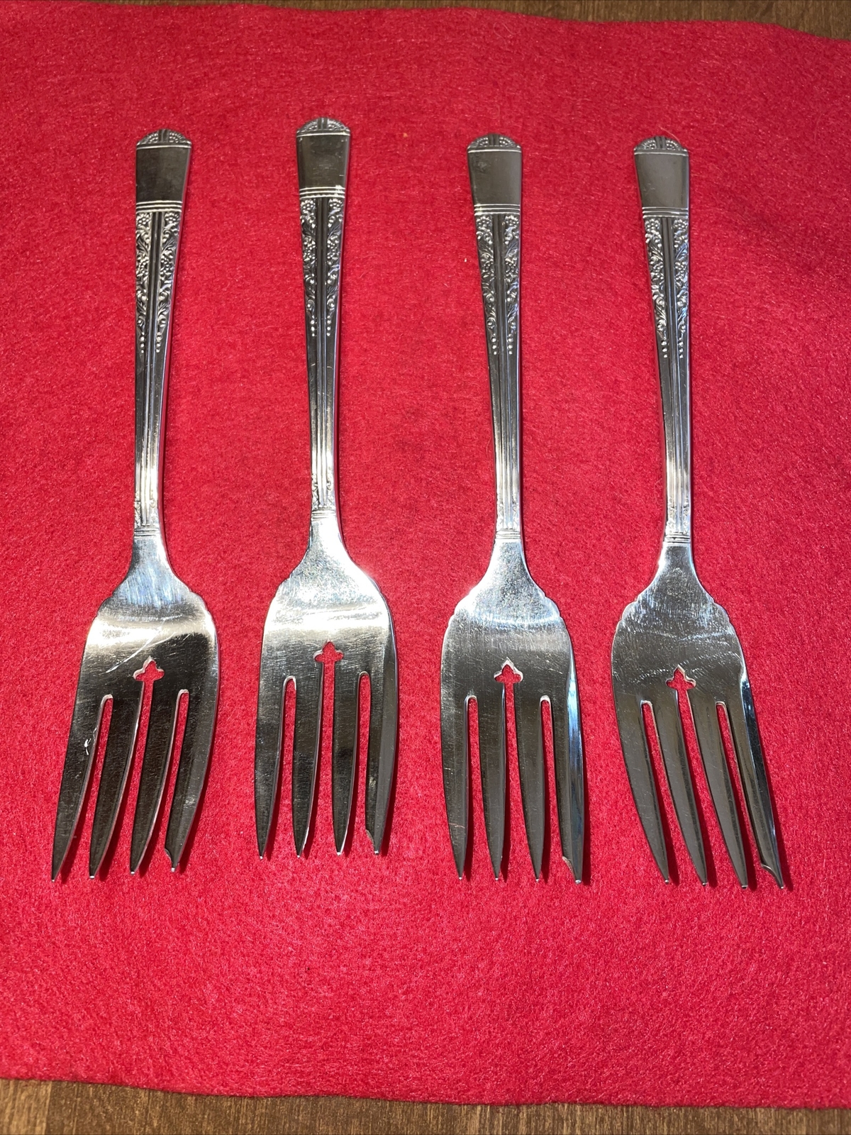 Nice Set of 4 Vintage Royal York/Oakleigh Pattern Pastry Forks