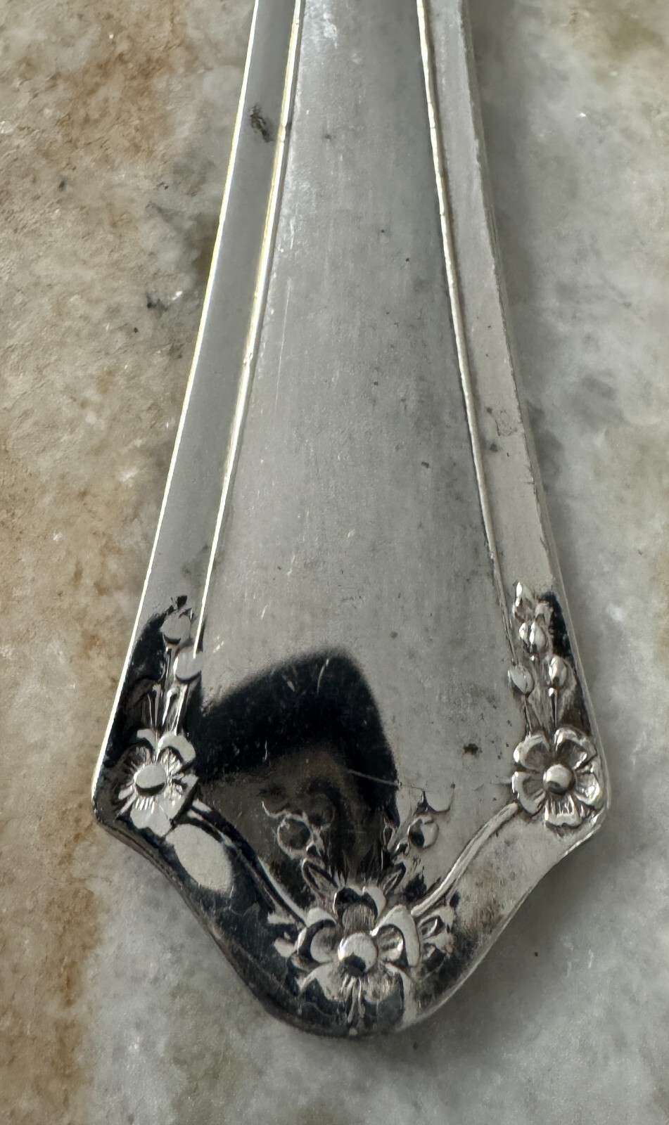 Medium Solid Cold Meat Serving Fork Primrose Silverplate 1915 by Oneida Silver 8