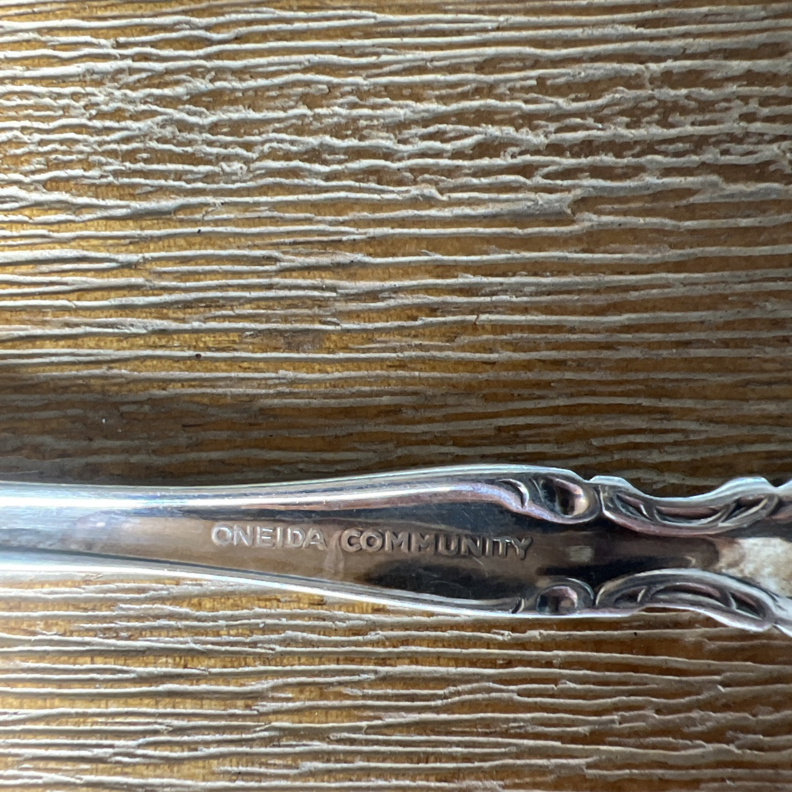 Oneida Modern Baroque Solid Serving Spoon