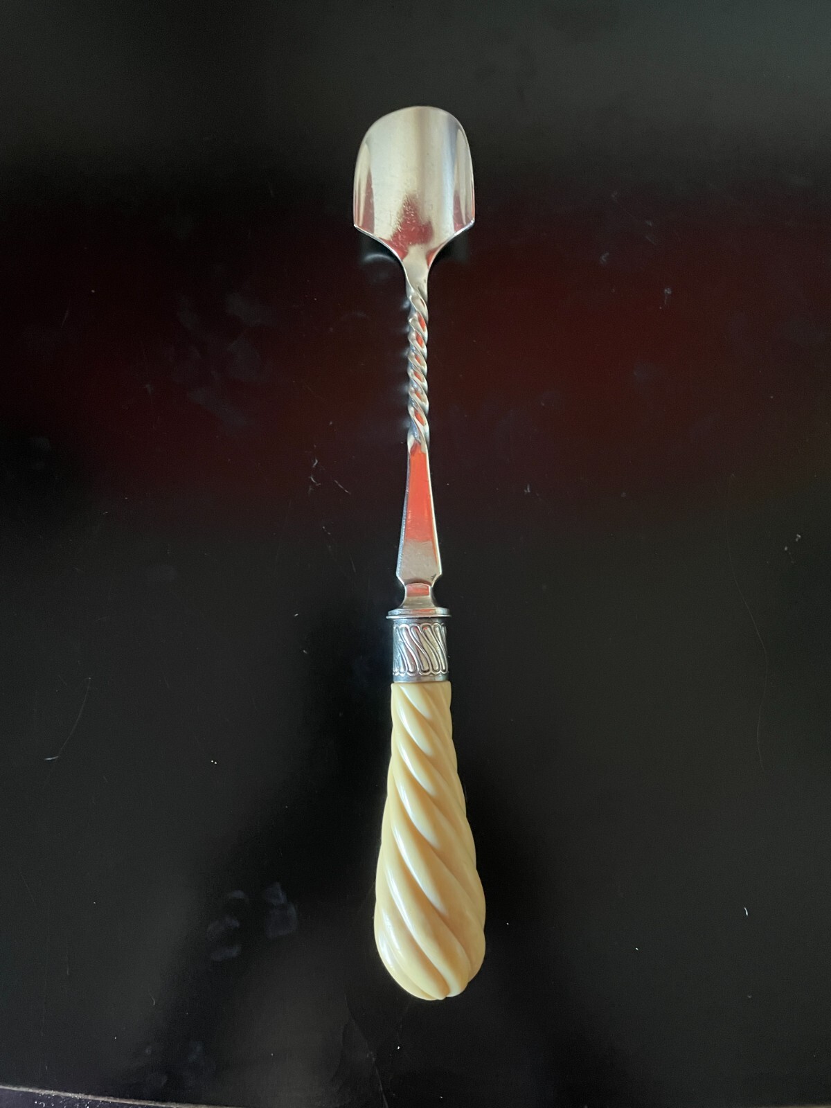 Antique William Hutton Silverplated Soft Cheese Scoop Natural Twist Handle 10″