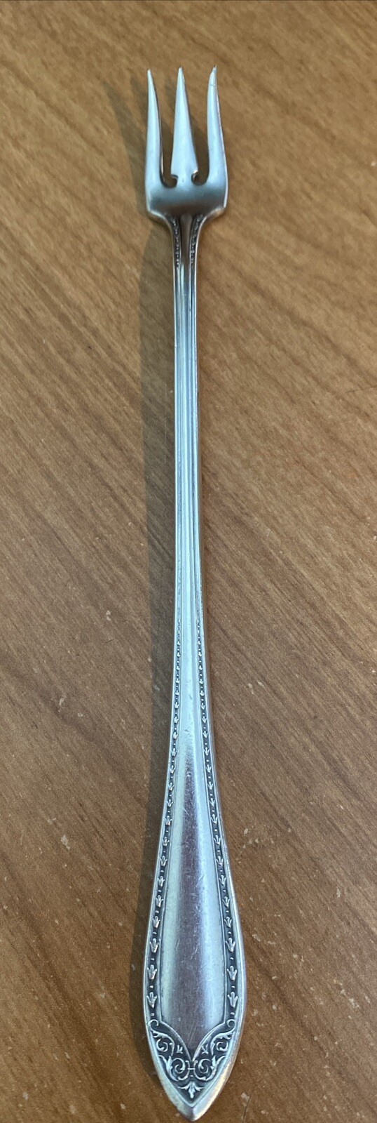 Oneida Community Silver Triple Plus, Sheraton, cocktail/seafood fork, 6.5”