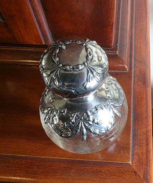 Remarkable Sterling Perfume Bottle Ribbons Bows & Swags J & W Deakin, Sheffield
