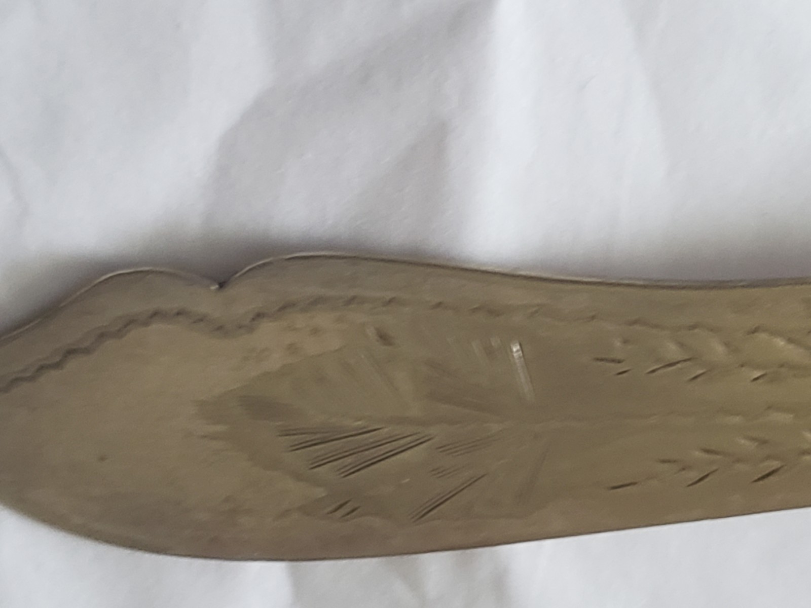 19th CENTURY ENGLISH ENGRAVED SILVER PLATED WOODEN CARVED HANDLE BUTTER KNIFE