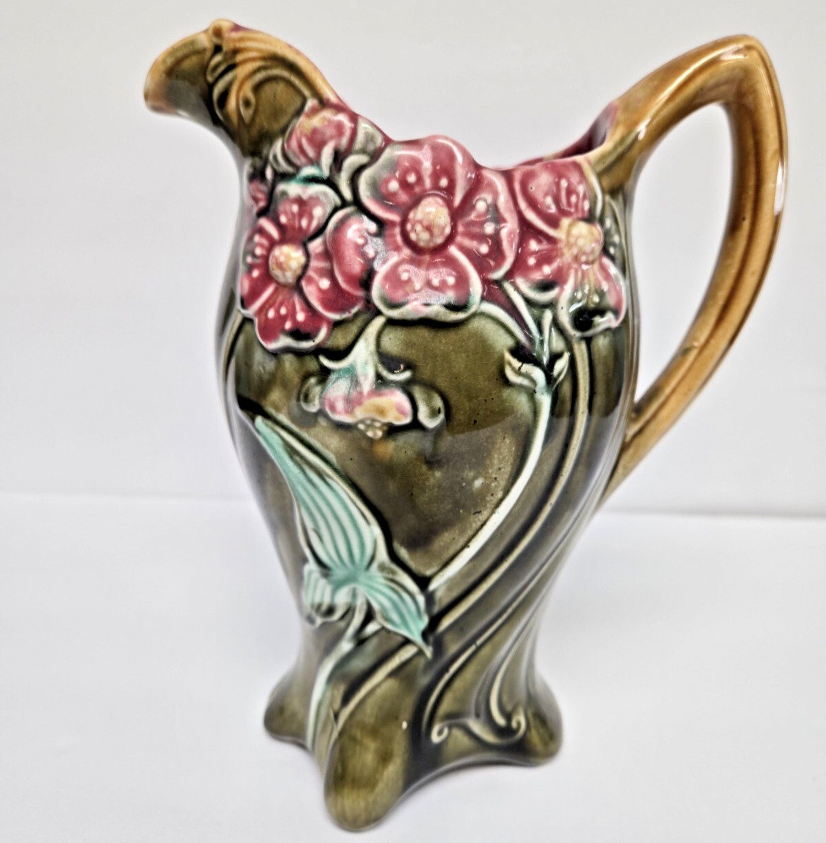 Antique Frie Onnaing Clematis Majolica Pitcher 764 Art Nouveau, France 1900-1909