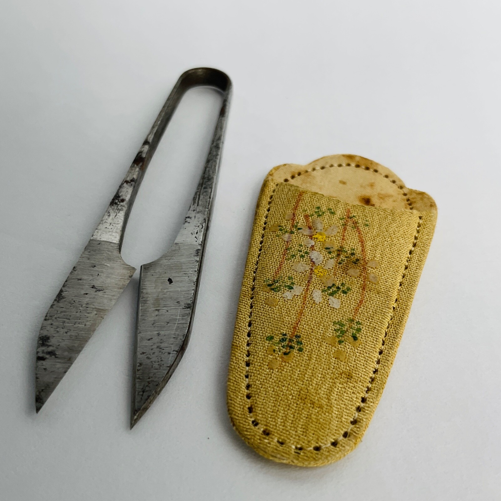 Antique Scissors Spring Mini Japan Thread Sewing Fabric Silk Sleeve Case Floral