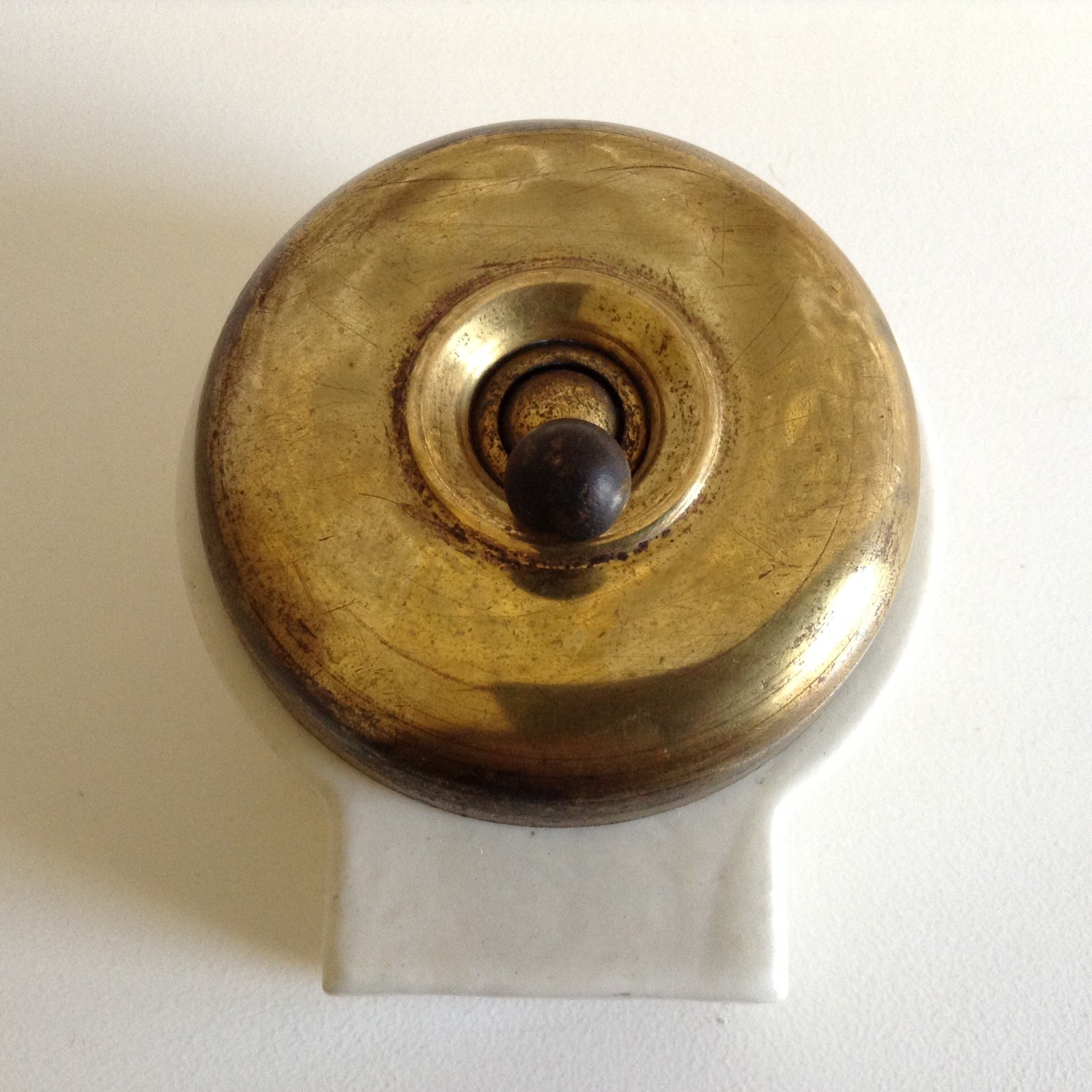 LARGE ANTIQUE ART DECO BRASS & CERAMIC DOLLY LIGHT INDUSTRIAL SWITCH SOCKET