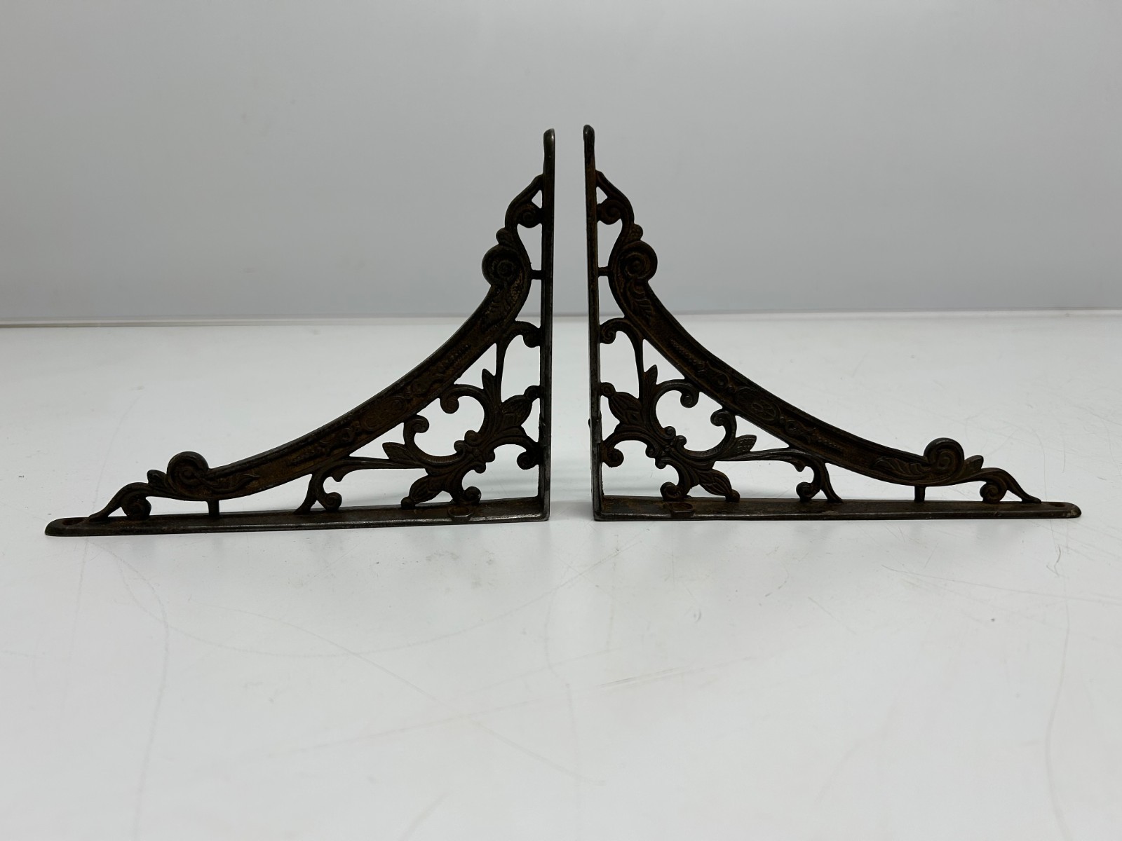 Pair 2 Antique Vtg Cast Iron Ornate Victorian Shelf Brackets Bracket Hardware