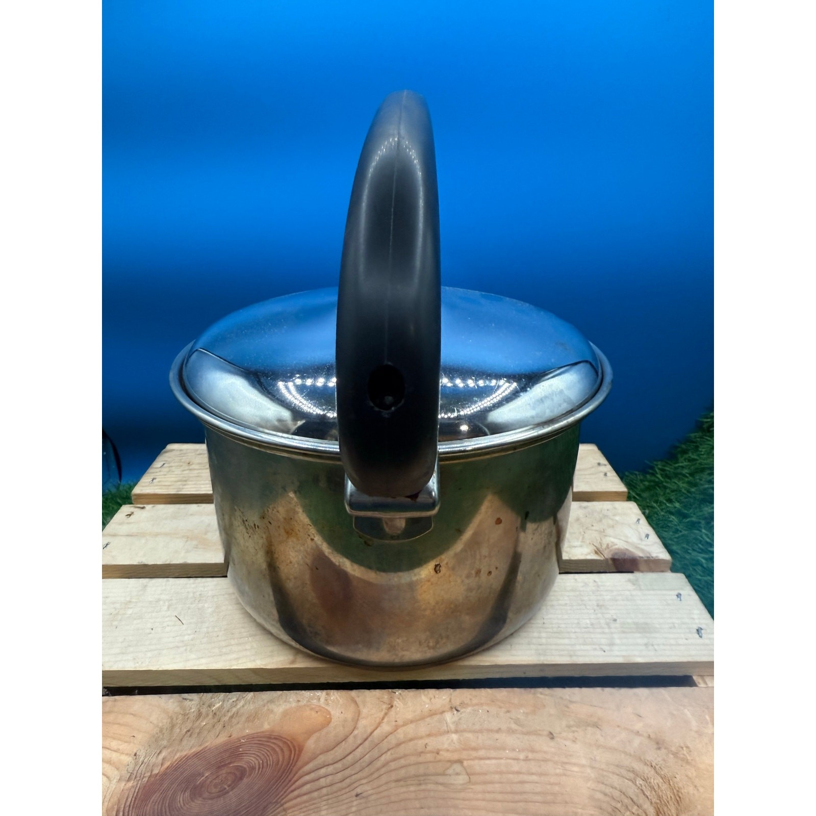 Farberware 2 Quart Widemouth Tea Kettle-Mid Century Swoop Curve Handle