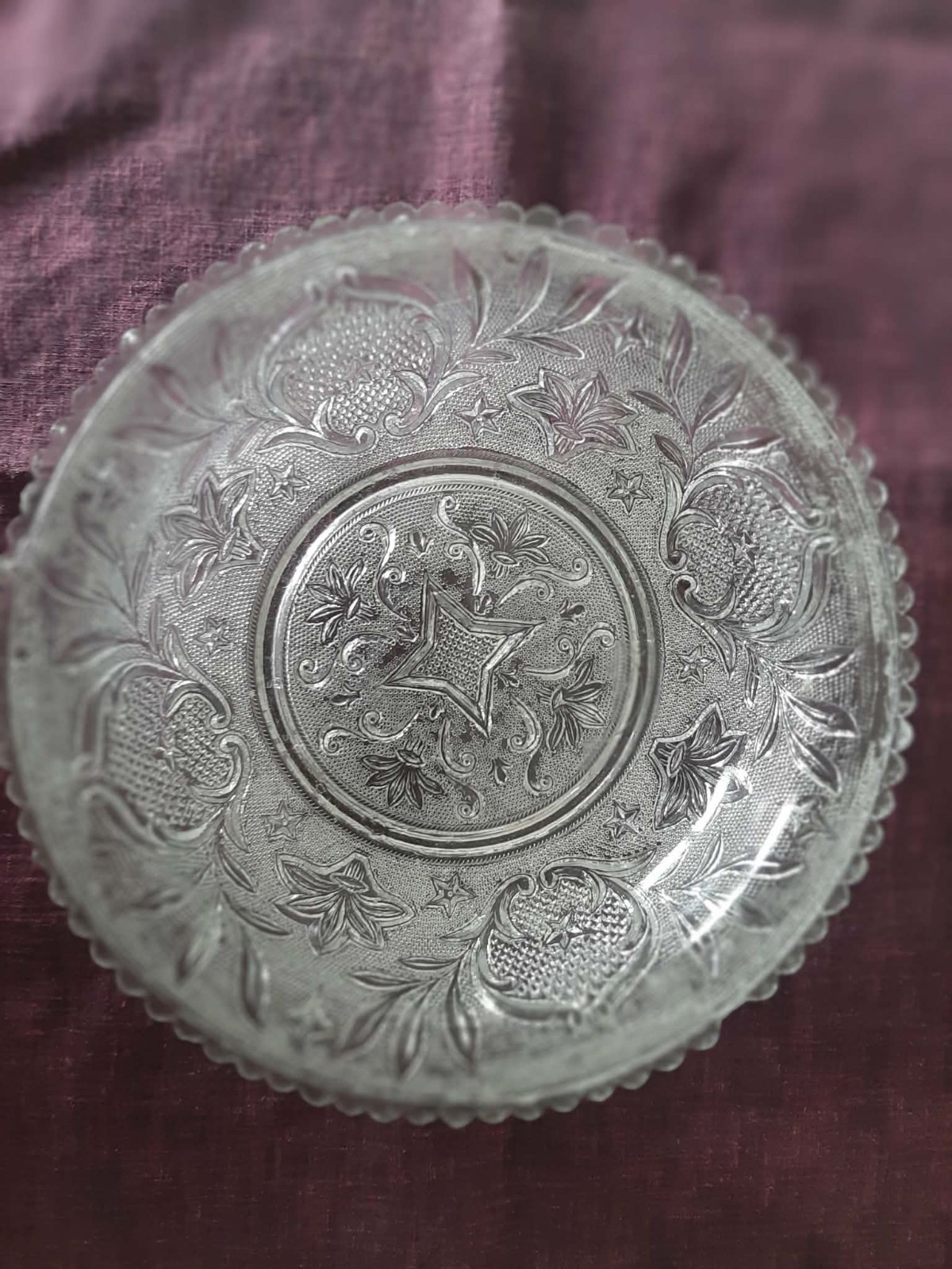 Antique 19th c. Sandwich flint Lacy glass bowl