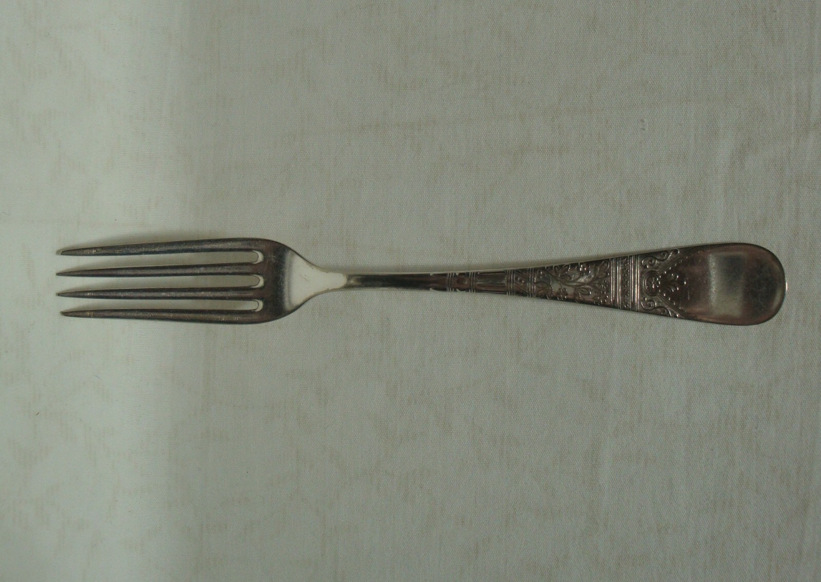 LORNE (1878) Fork – 1847 Rogers Bros A1 Silverplate