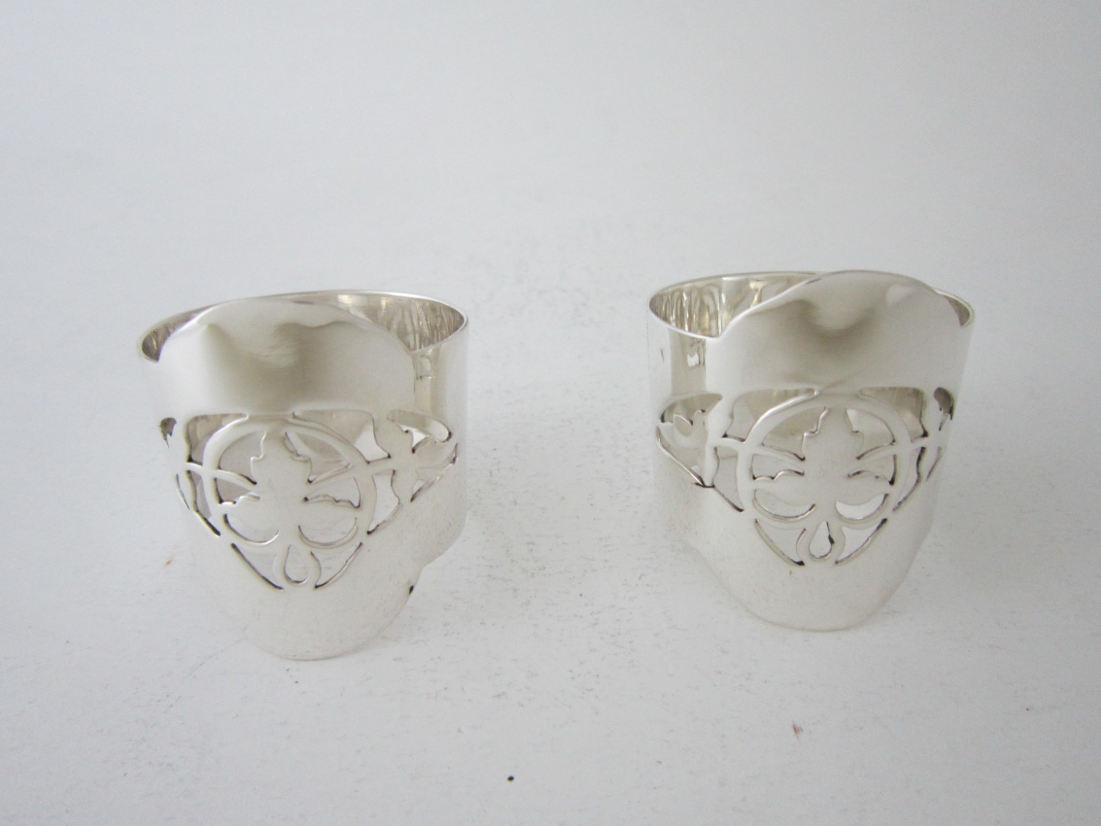 Antique George VI Sterling Silver Napkin Rings – 1944 by Lanson Ltd.