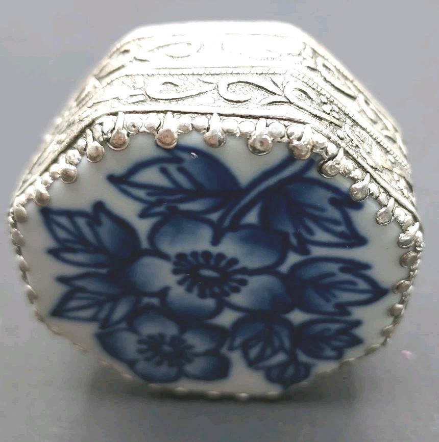 Round Pill Box White Blue Floral Porcelain Top W/Silver Cased Trinket Box 1″Tall