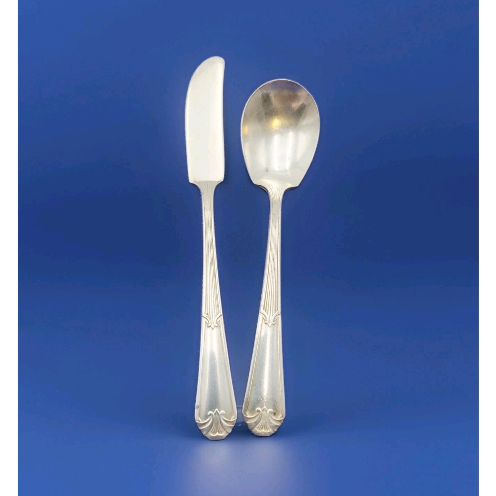 International Silverplate Wm Rogers Mfg FIDELIS Butter Knife & Sugar Spoon 1933