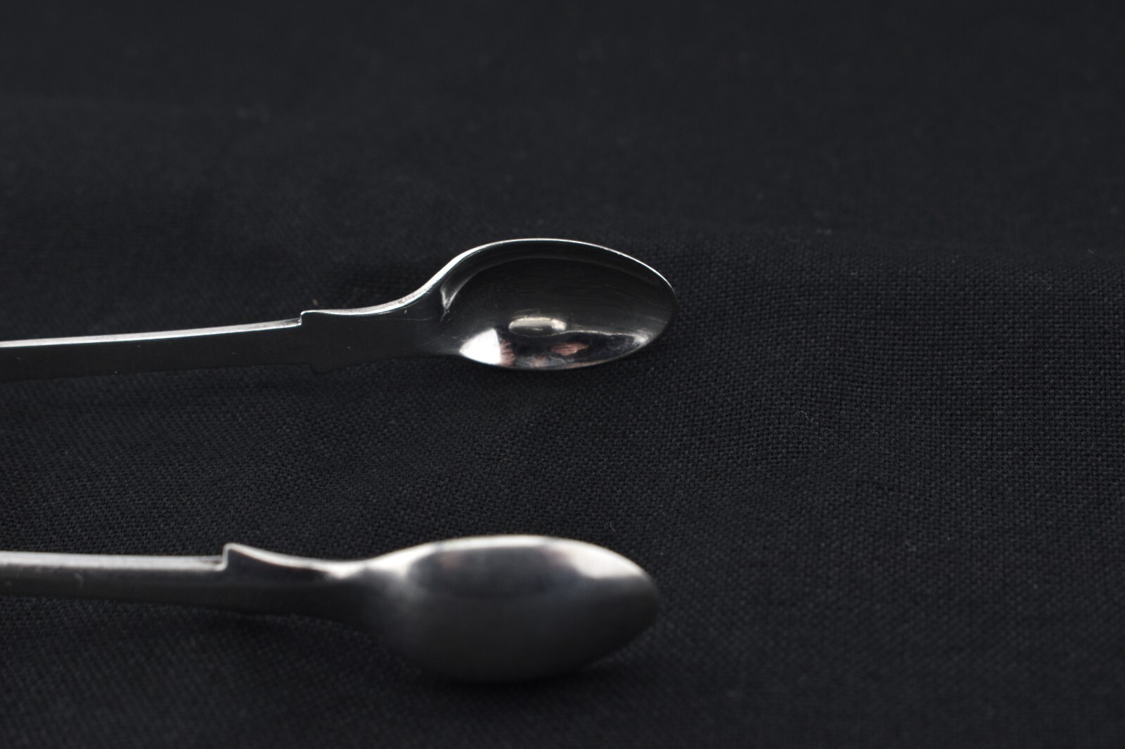 Antique James Deakin &Sons Fiddle Sugar Tongs 4.5″ Sterling Silver Plated EPNS