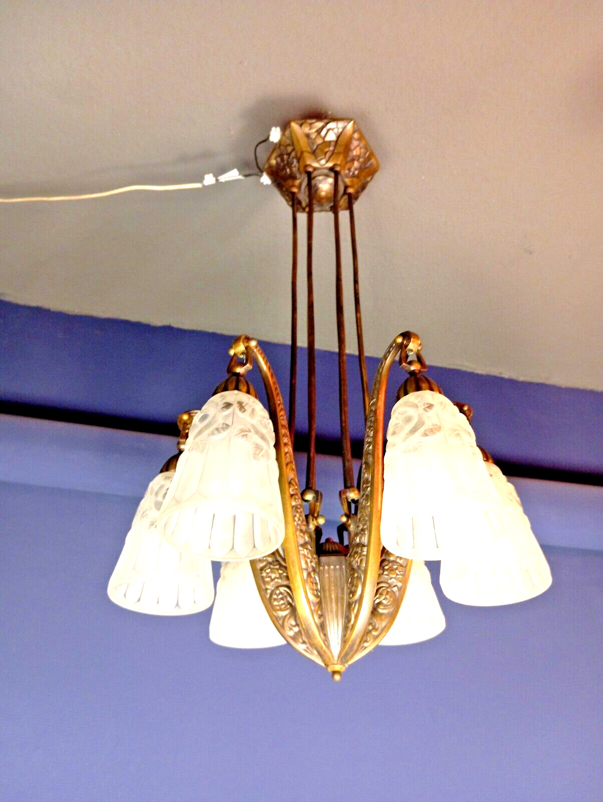 Original,- french ” Art Deco ” ceiling – lamp – sidned ” Degue ” – 1920/30