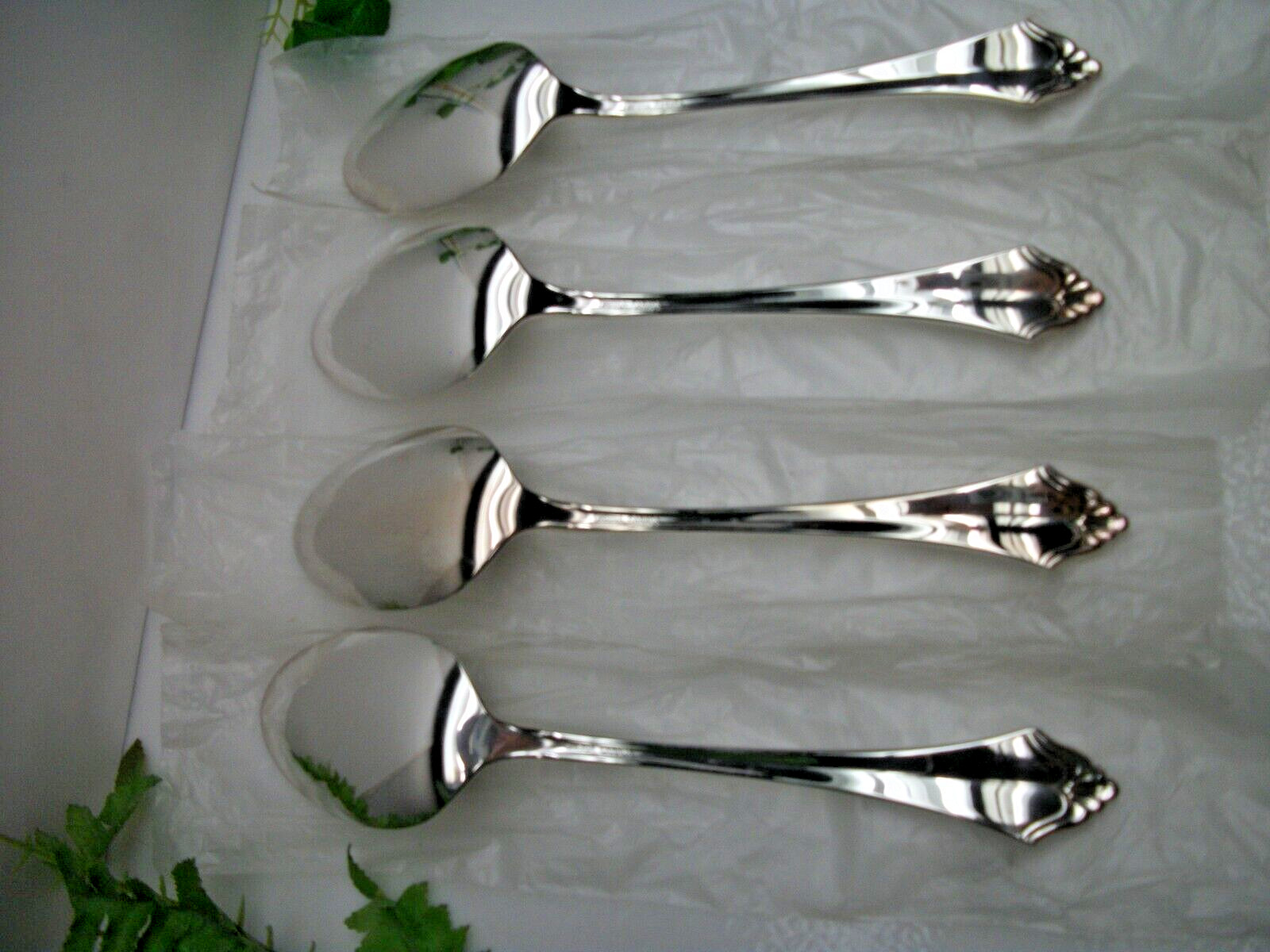 4 CUBE Oneida Community Silver BELCOURT Silverplate Dessert Soup Spoons NEW