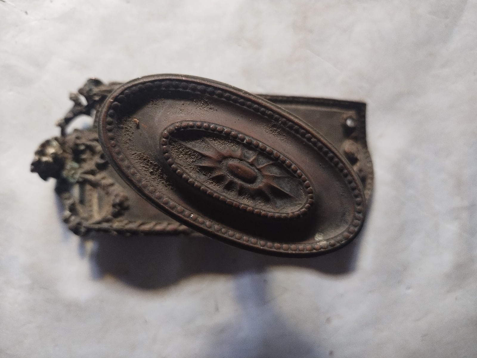 Antique Vtg Ornate Brass Oval Door Knob & Plate