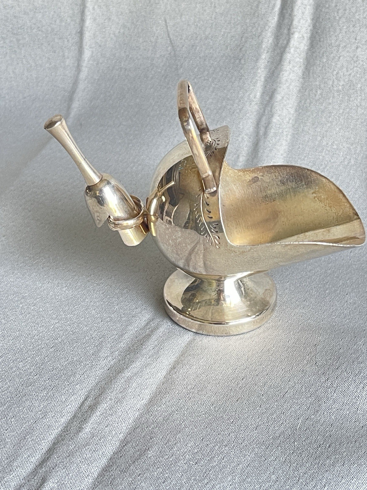 Vintage Silver Plate Sugar Scuttle With Spoon Scoop Shovel 4.5″T