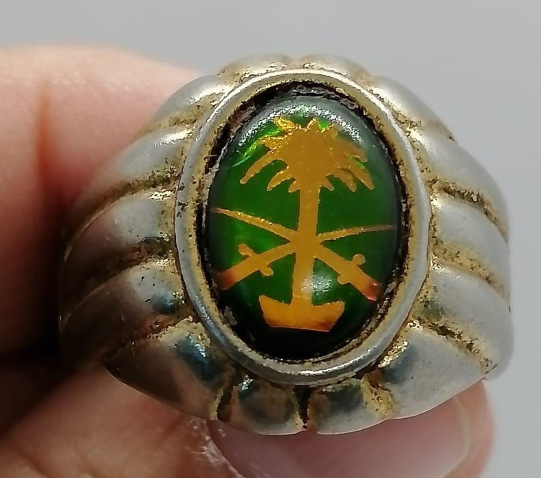 Vintage Saudi Arabia Palm & Swords Ring Green Enamel Signet Men’s