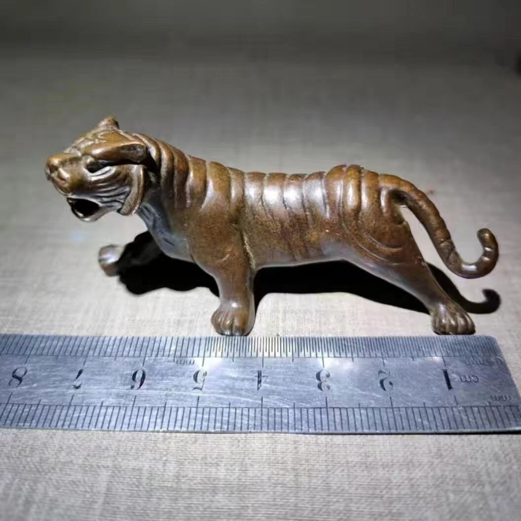 Chinese Old Brass Copper Statue Hand Carved tiger,Antique handicraft ornaments