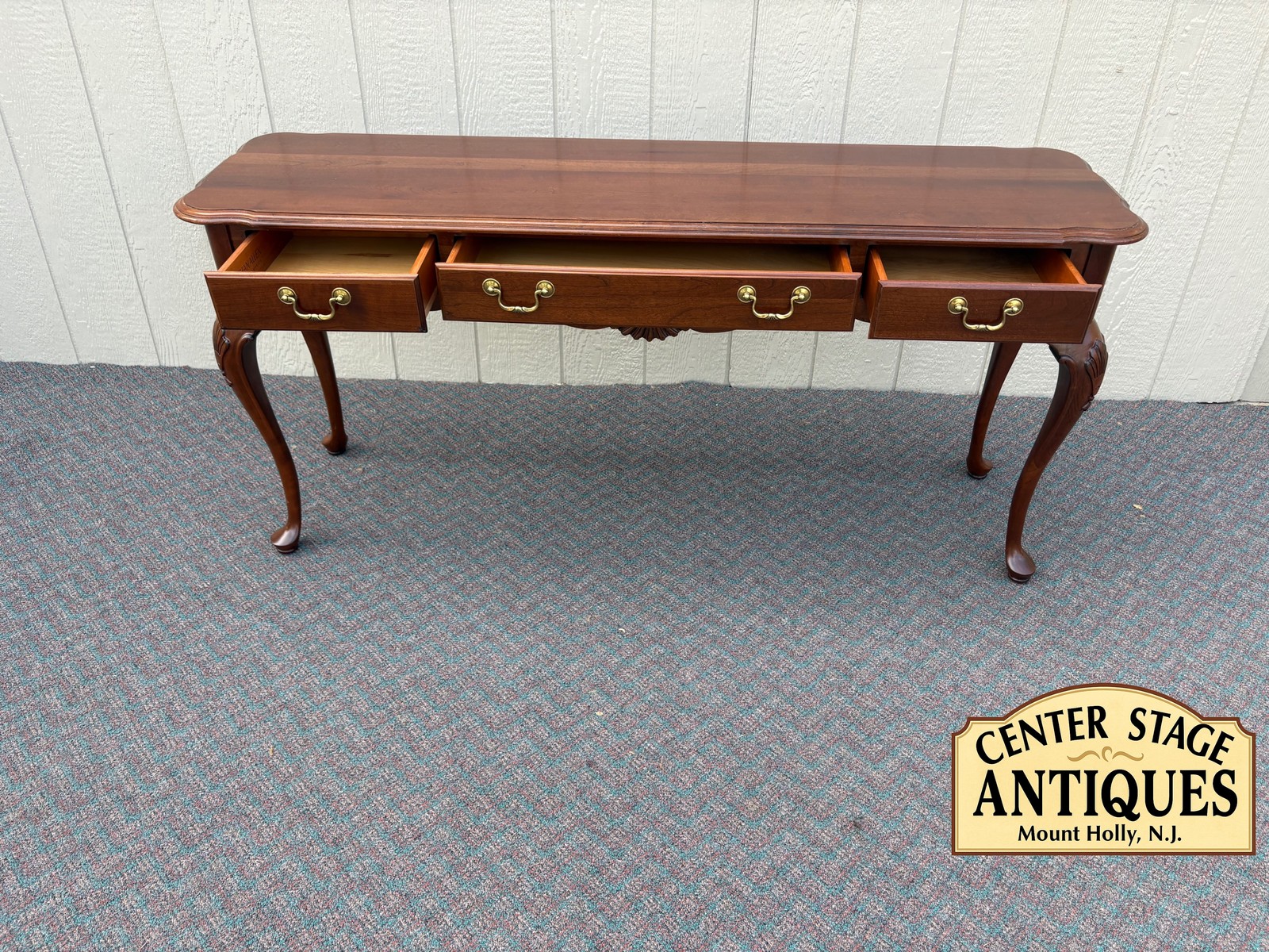 67725 Ethan Allen Georgian Court Queen Anne Style Mahogany Library Table