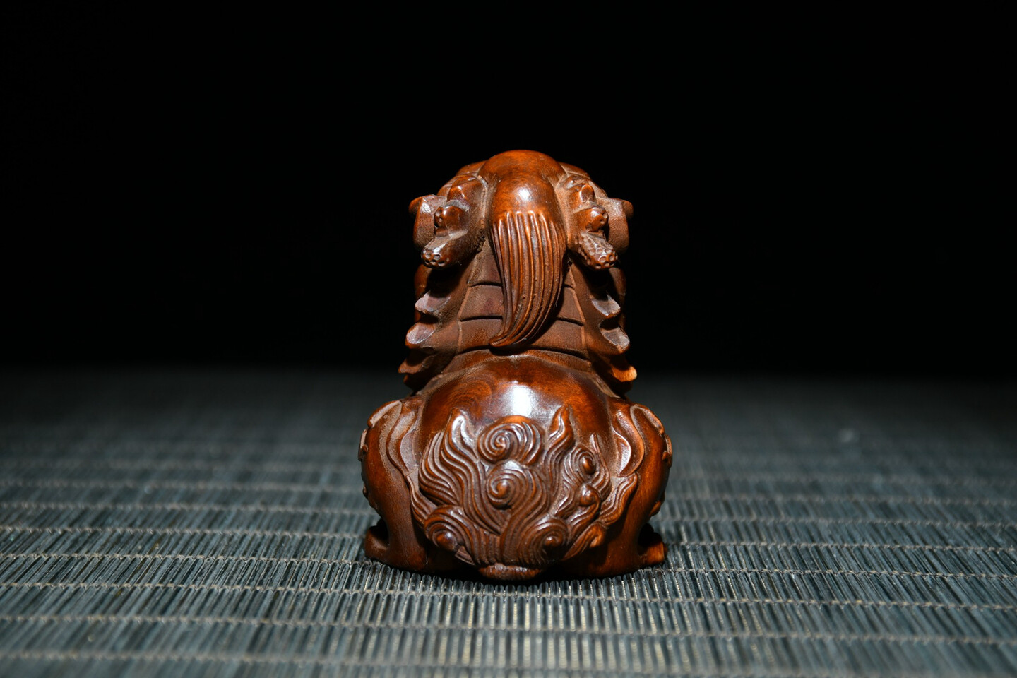 Home Decor Art Gift Chinese Antique Boxwood Sculpture Hand Carved Lion Statue