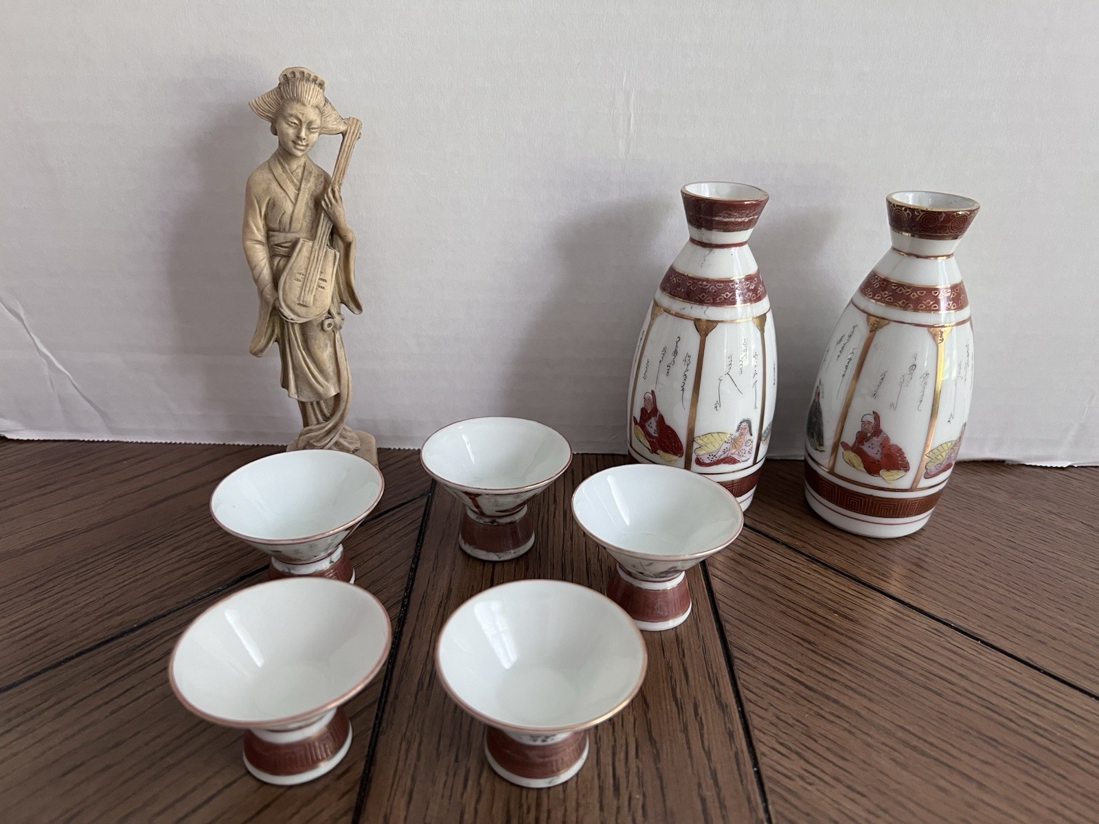 Antique Kutani Japanese Sake Set