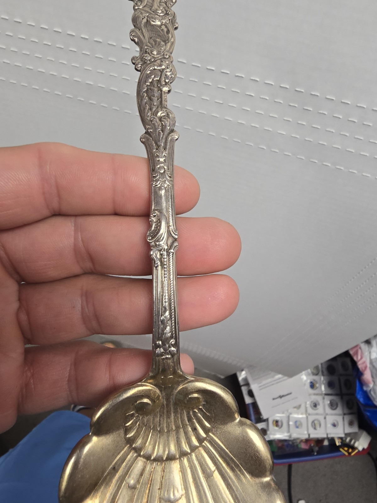 LARGE GORHAM VERSAILLES SERVING FORK *STERLING SILVER* *SHELL DESIGN* 10.75″