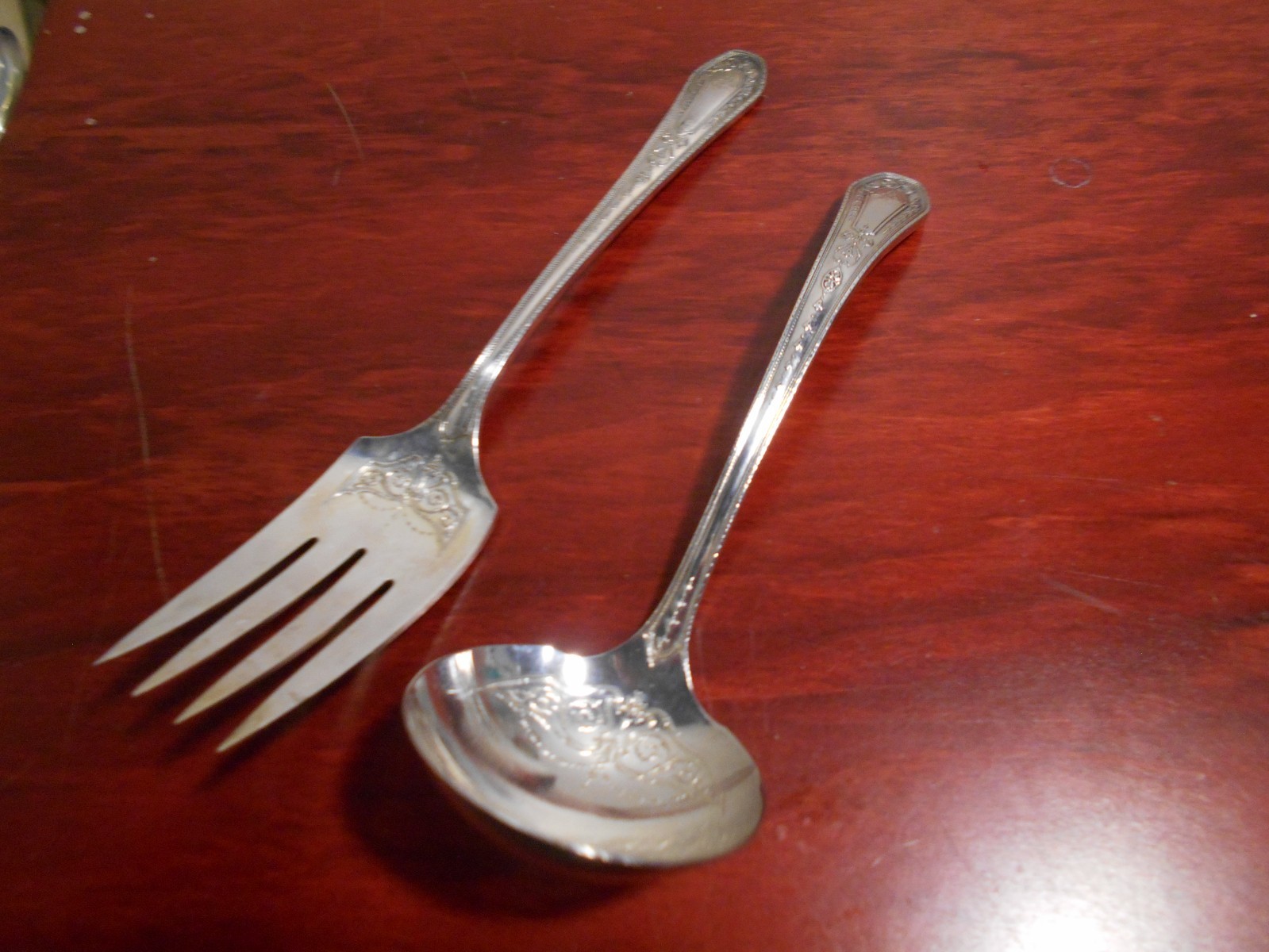 Community 1926 HAMPTON COURT Pattern Ladle & Serving Fork Silverplate 8518