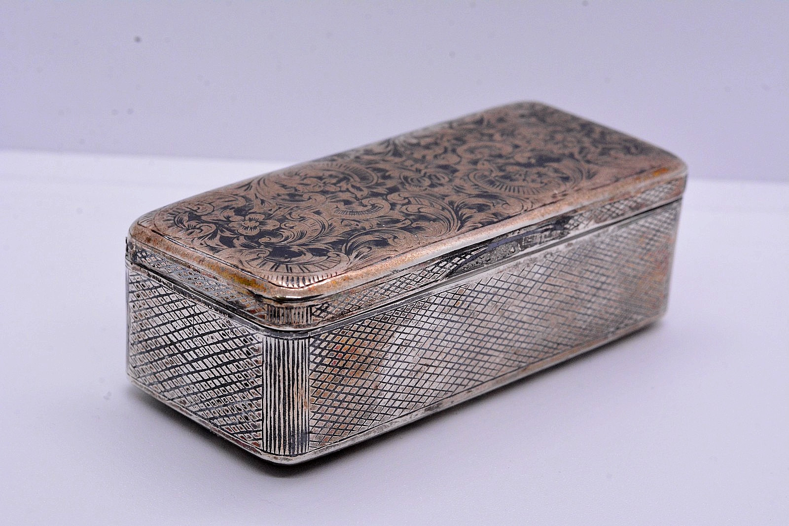 RUSSIA 1856 ANTIQUE NIELLO SILVER SNUFF OR POWDER BOX 3.8×2.8 x8.5 CM 111.1 GR