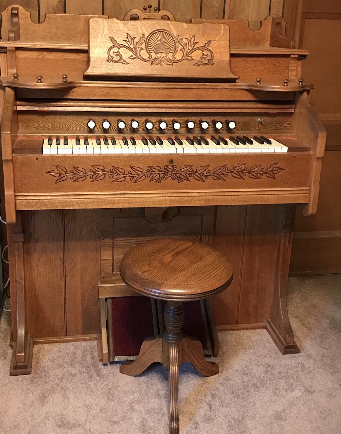 Estey ReedPump Organ Brattleboro Vt prof restord w/motor GreatSound SeriousLookr