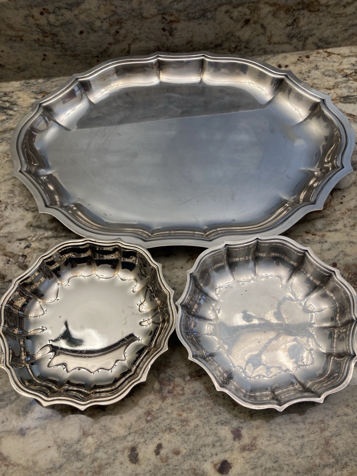 International Silver Co. Chippendale Silver Plate Scalloped 699 Tray & 692 Bowls