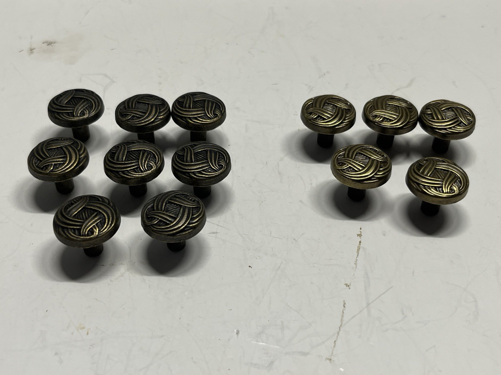 Vtg.Lot (13) NOS 1996 KBC Small Round Dark Antique & Antique Brass Drawer Knobs