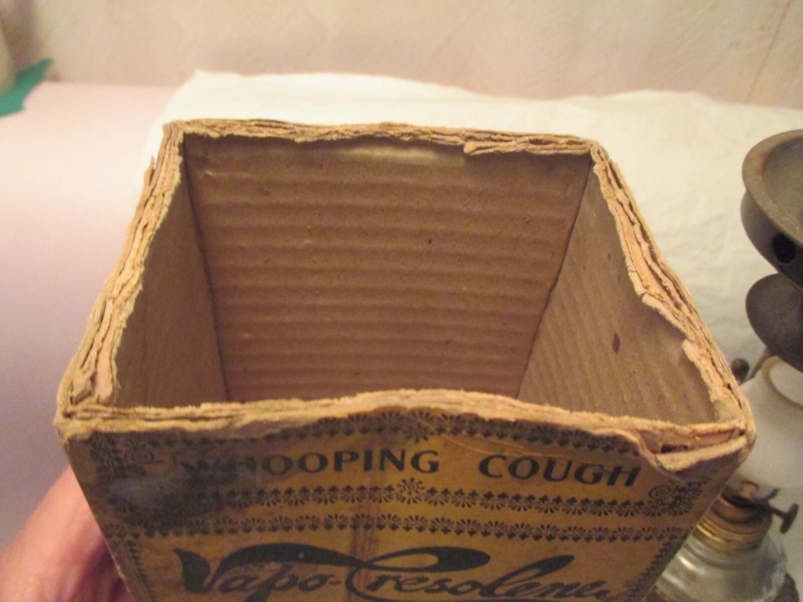 ANTIQUE~~VAPO CRESOLENE LAMP & BOX NO LID