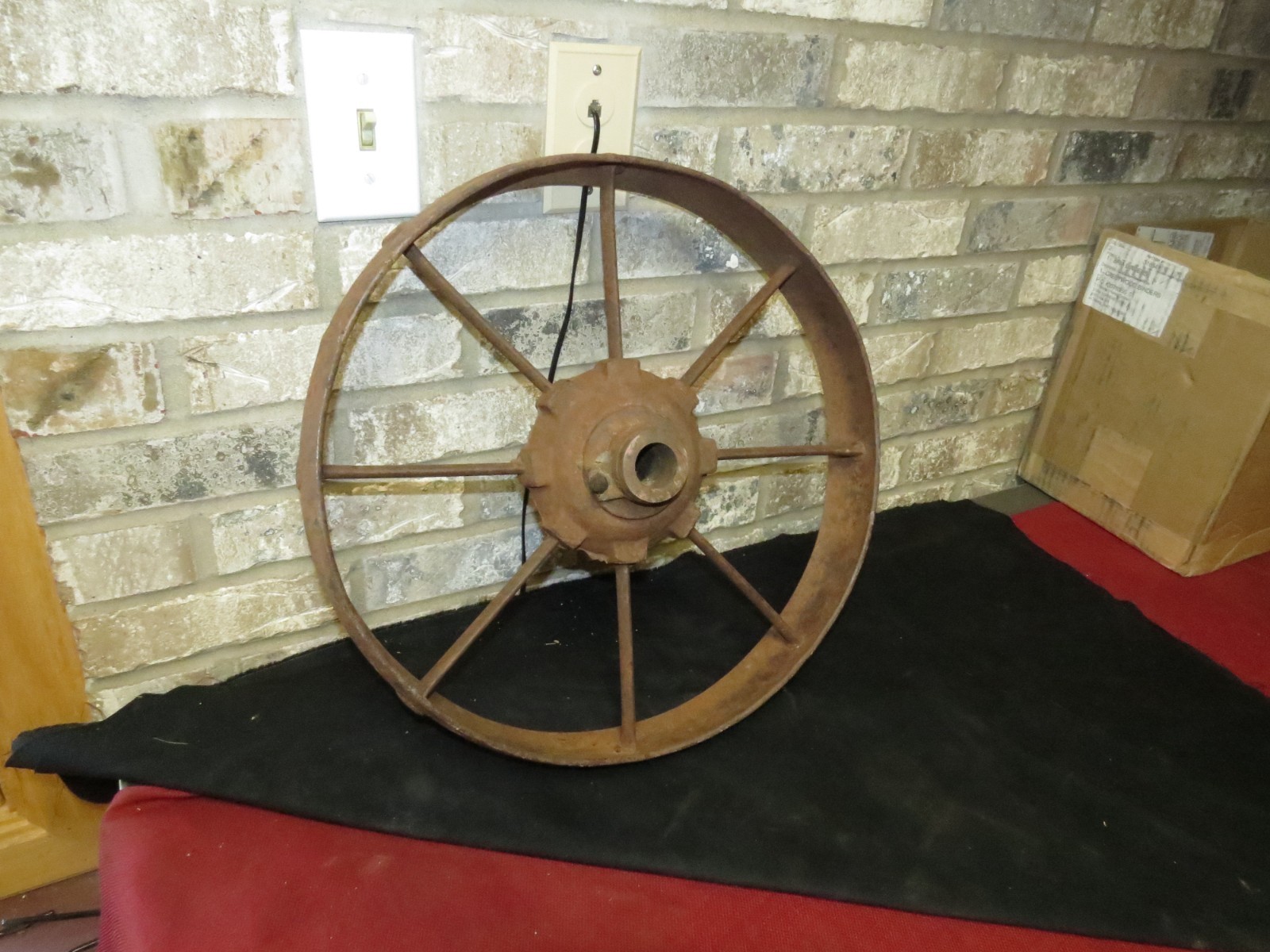 Vintage, 16″, ANTIQUE PRIMITIVE STEEL SPOKE WAGON WHEEL IMPLEMENT FARM DECOR