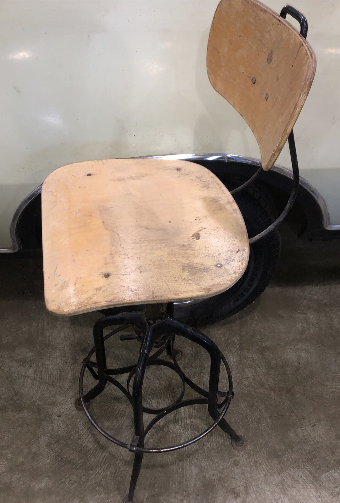 VTG UHL TOLEDO MCM MACHINE SHOP INDUSTRIAL ADJUSTABLE STOOL 22” To 30” FREE S&H
