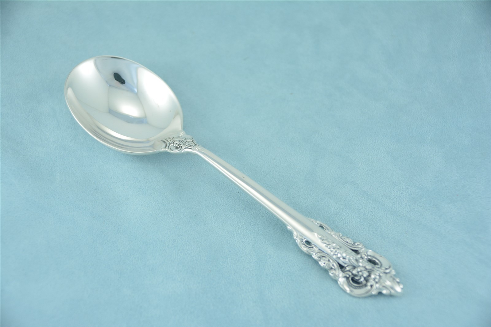 Wallace Grande Baroque Sterling Silver 6-5/8″ Gumbo Soup Spoon No Monogram