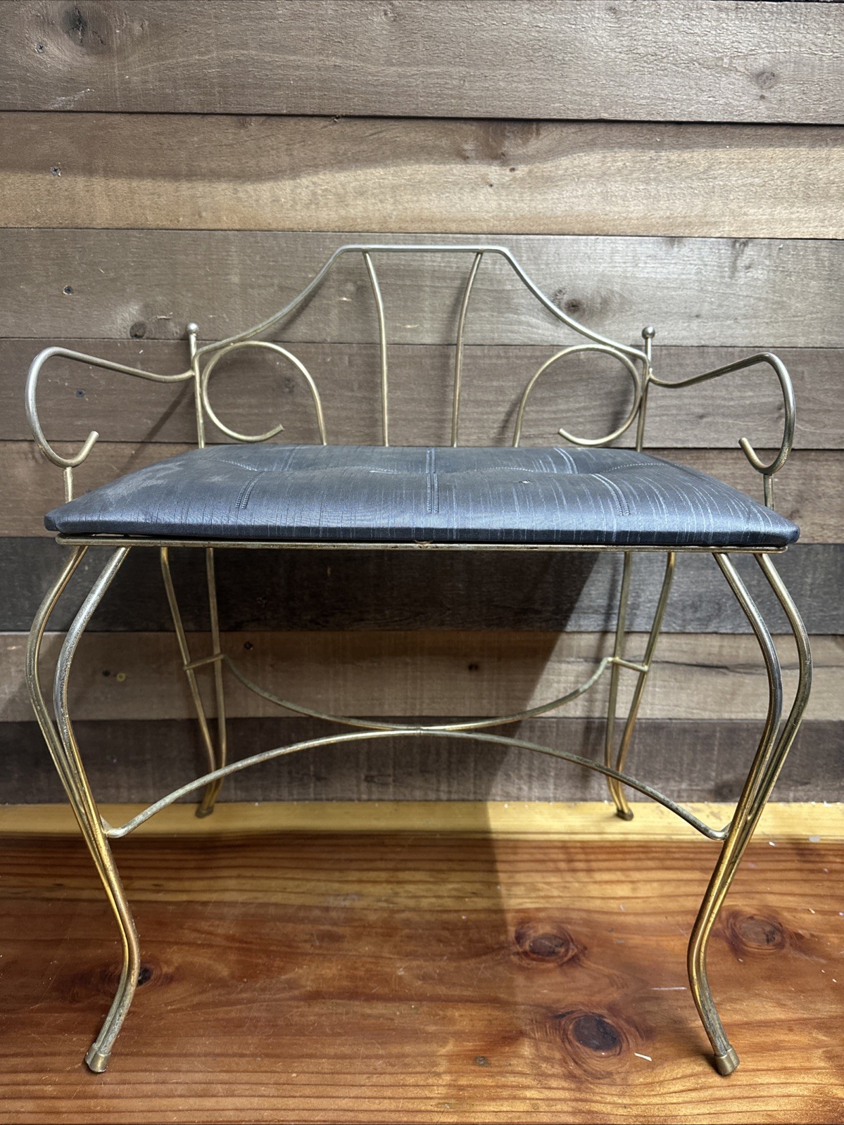 Vintage Mcm Pearl-wick Vanity Chair Gray Seat And Gold Metal Sm Hole In Fabric