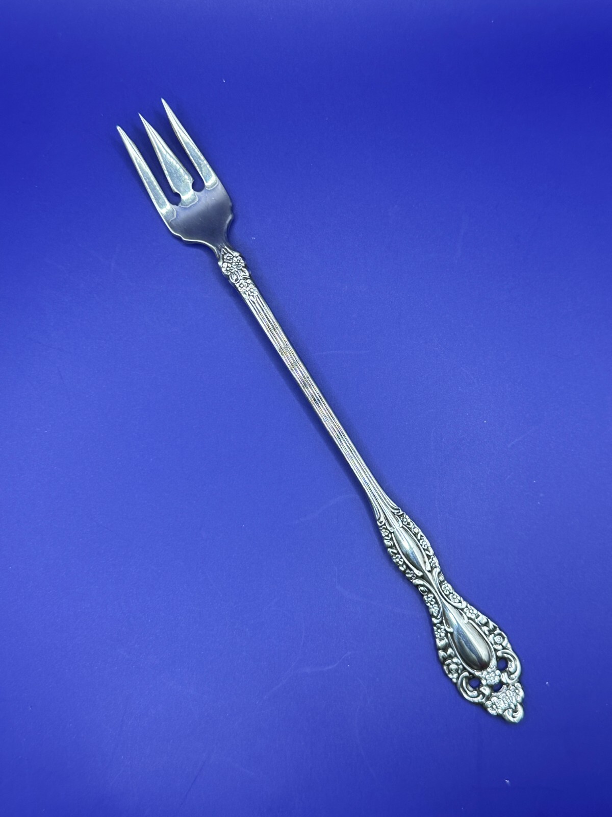 1881 Rogers Oneida Ltd Victorian Classic Cocktail Fork