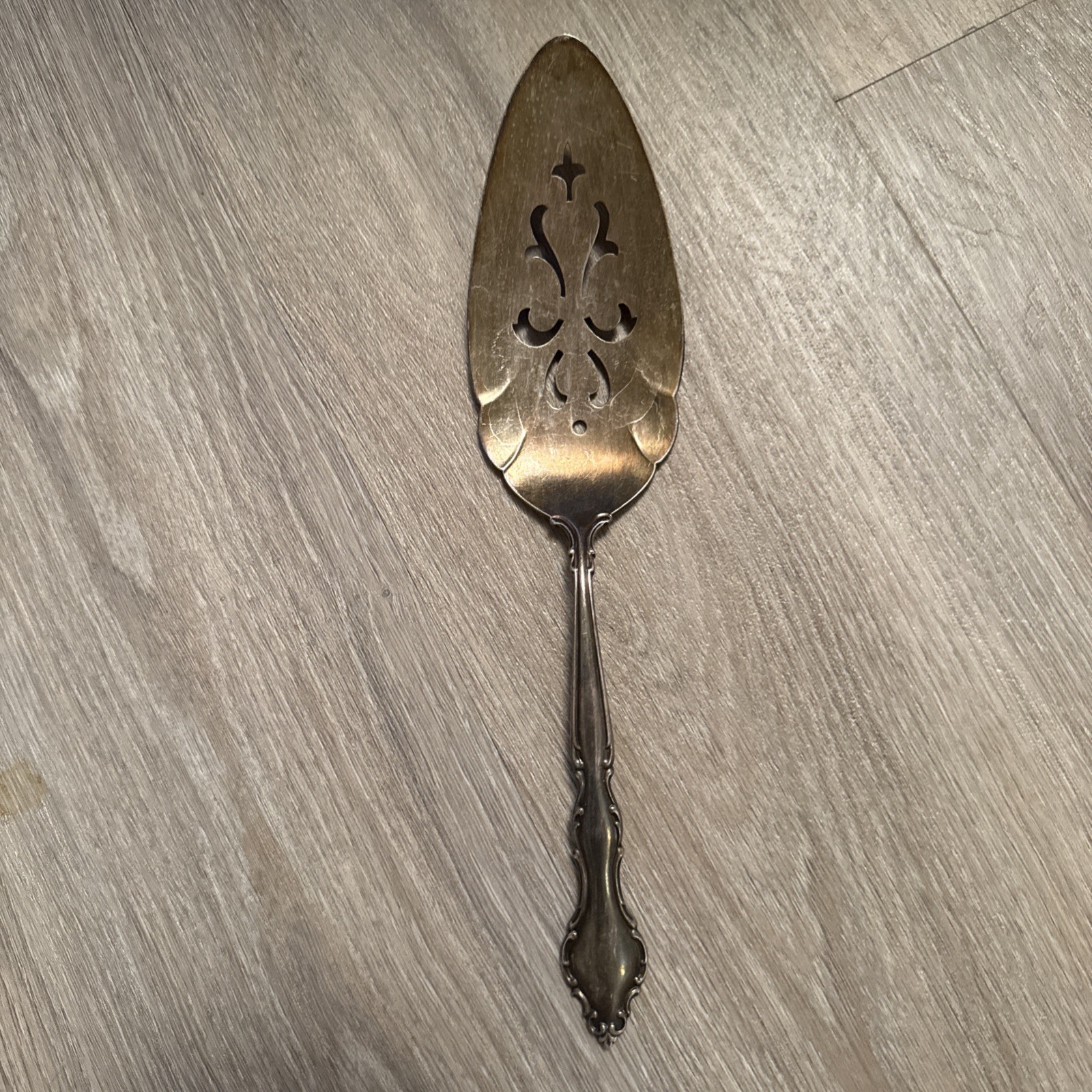 International silver Wakefield pie cake server silverplate
