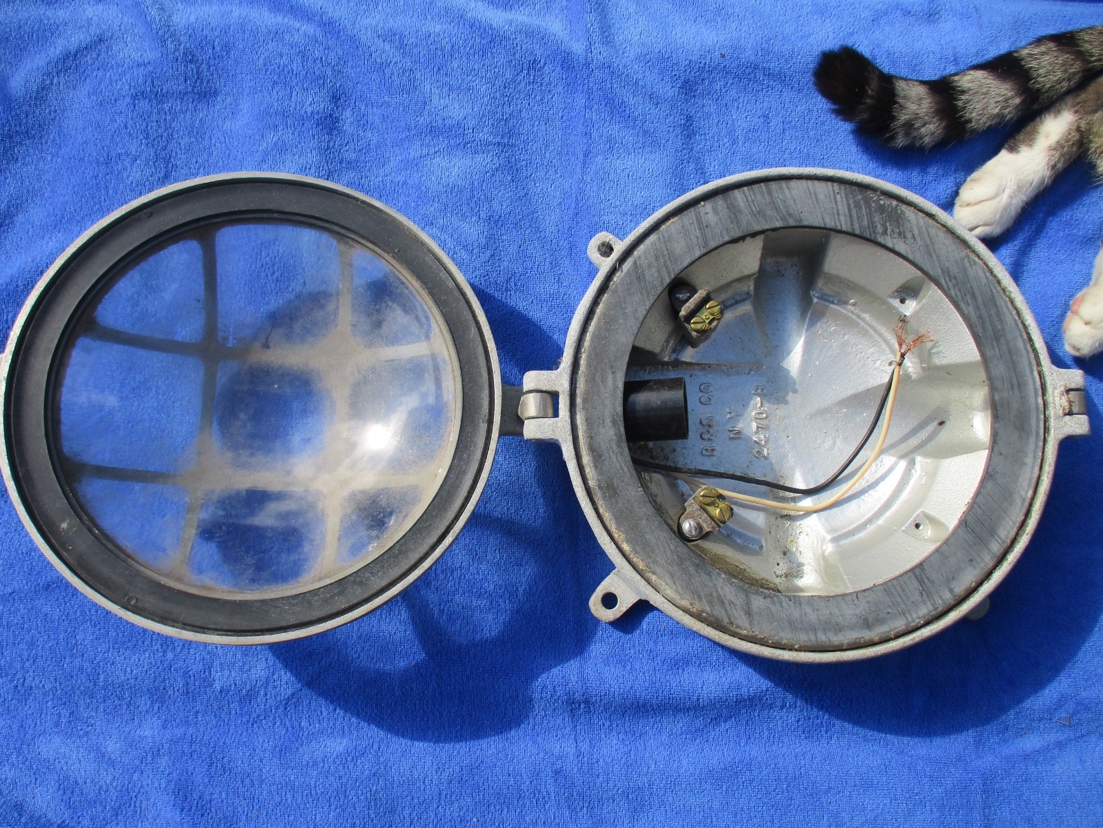 Russell Stoll Aluminum Explosion-Proof Cargo Bulkhead Light (NOS)
