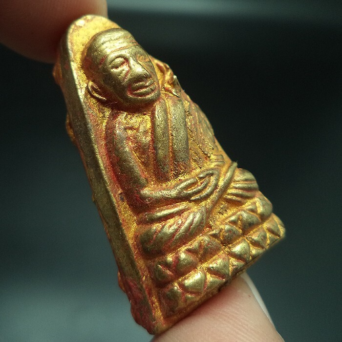 LP TUAD TAOREED BACK GARUDA WAT PHRA KEAW EMBED MULTI GEMS THAI AMULET