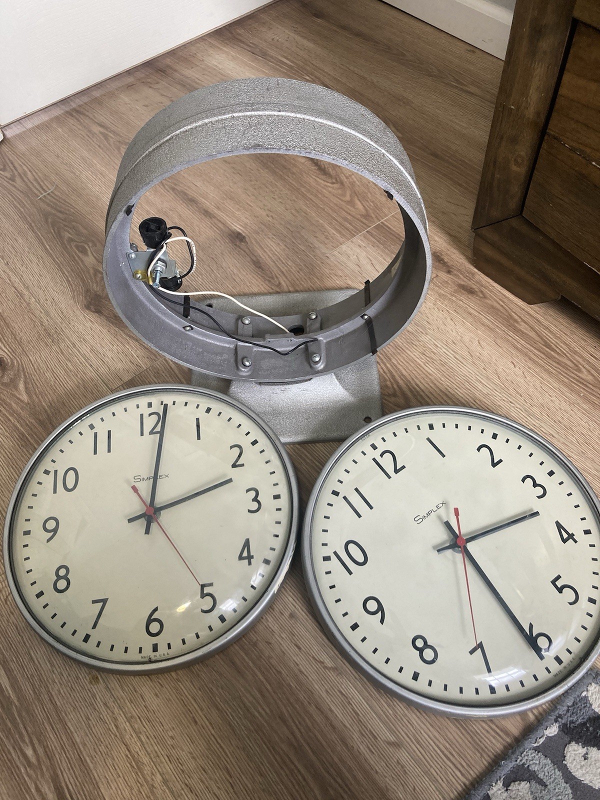 Vtg Simplex 13” Clock Double Face Dual Sided Curved Glass Wall Mount