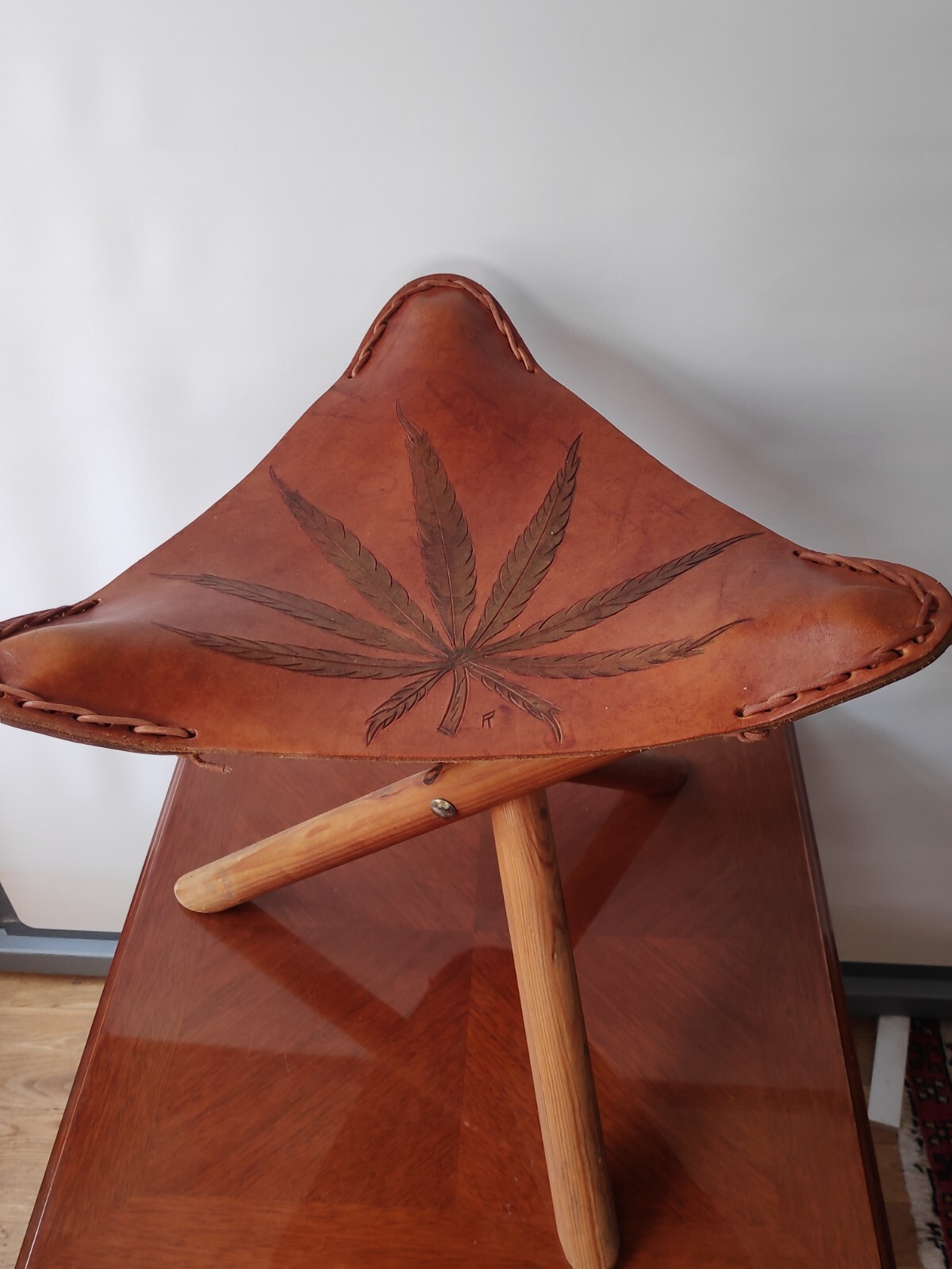 Leather folding tripod Stool with Cannabis Leaf Motif