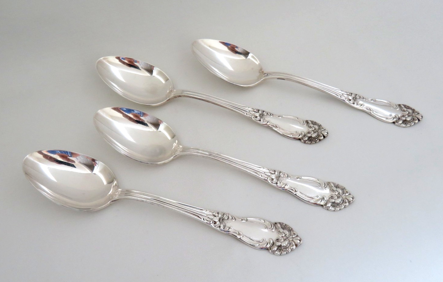 4 Pc Reed & Barton FESTIVITY Silver Plate Oval Soup Spoons NO MONO 7 1/8″